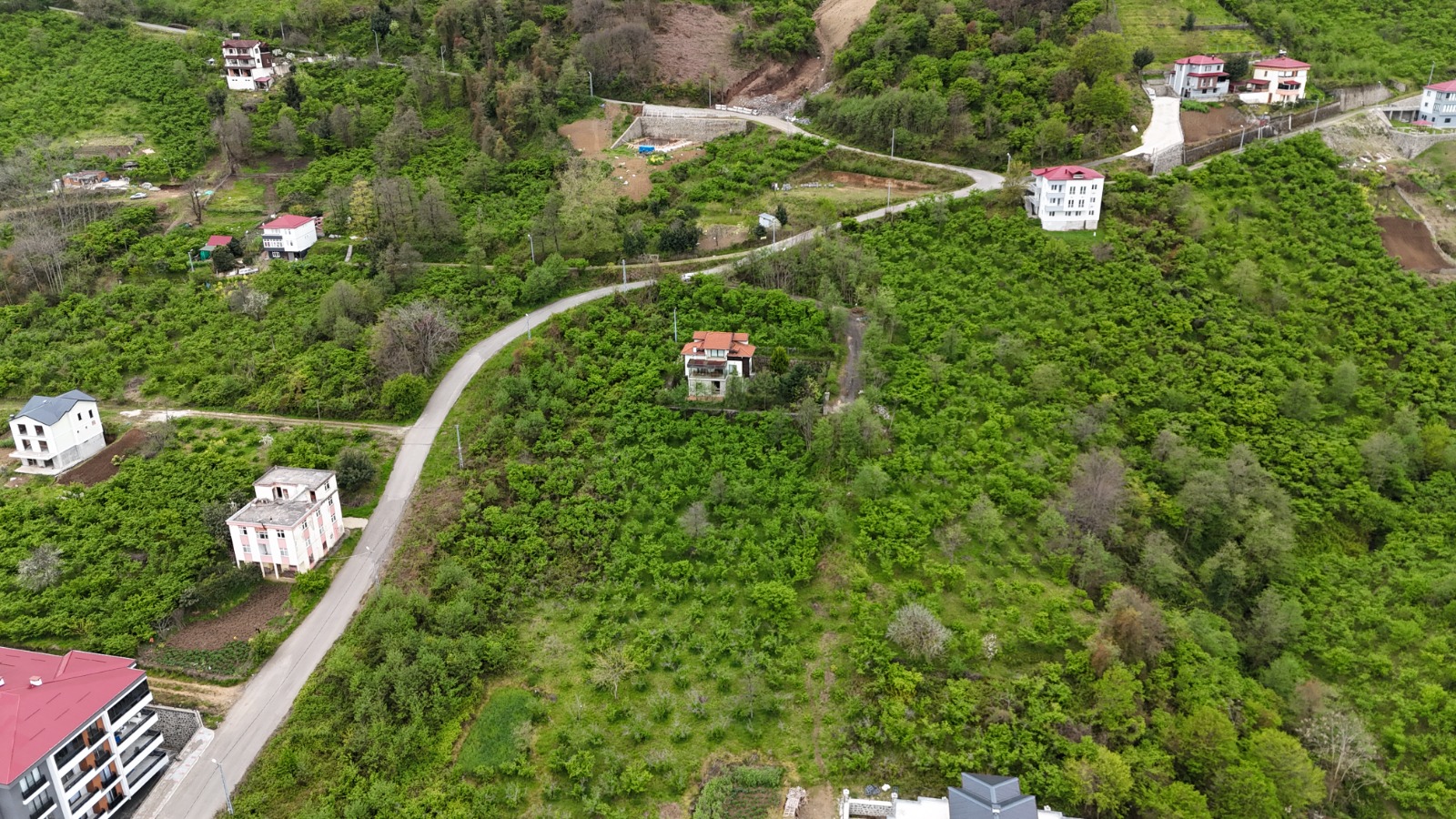 MABEL'DEN ADACIK MAHALLESİ KONUT İMARLI 750 M2 SATILIK ARSA